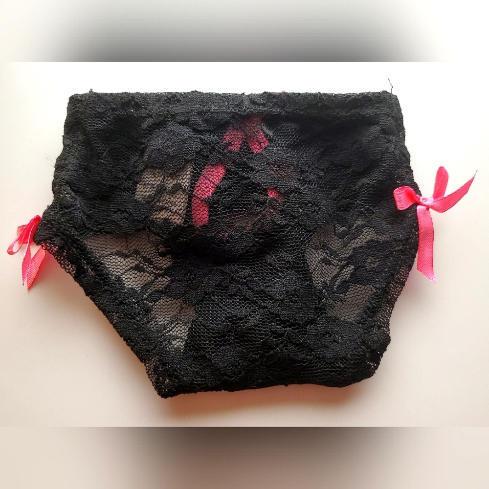 *NWOT* Black Lace Thong w/ Pink Bows 🎀